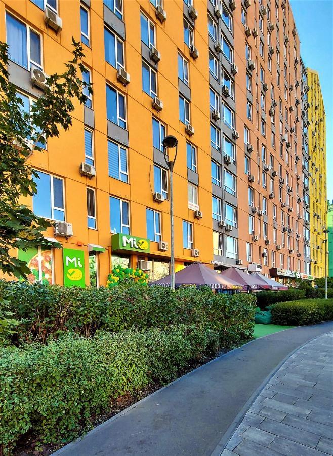 Смарт-Апартаменти На 1 Поверсі Kyjev Exteriér fotografie